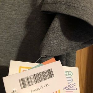 XL Lularoe Perfect T NWT